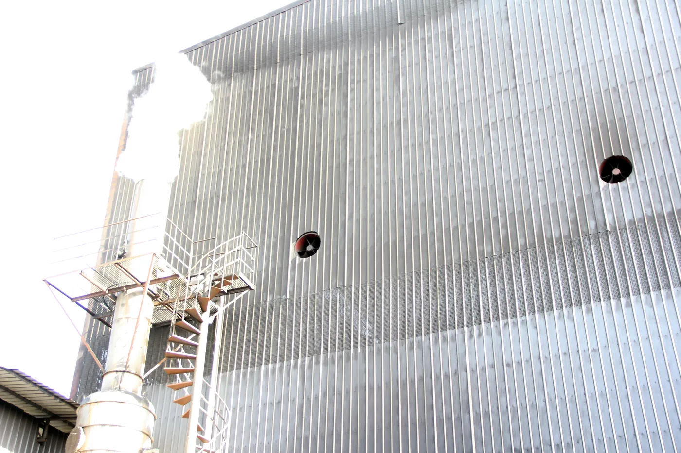 Material conveyor system for calcined anthracite