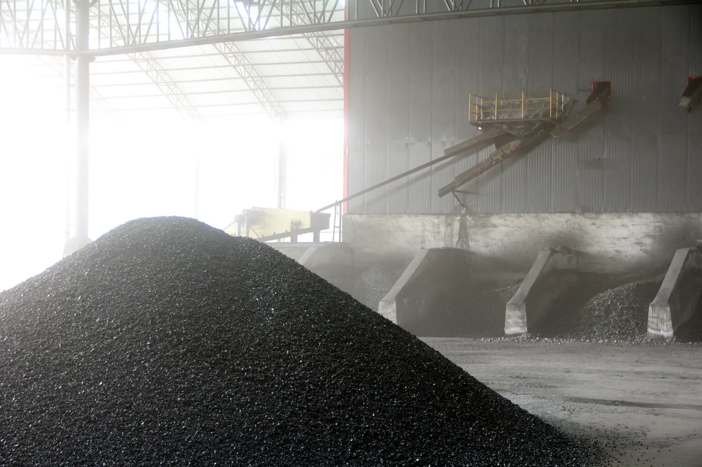 Raw anthracite material stockpile before calcination